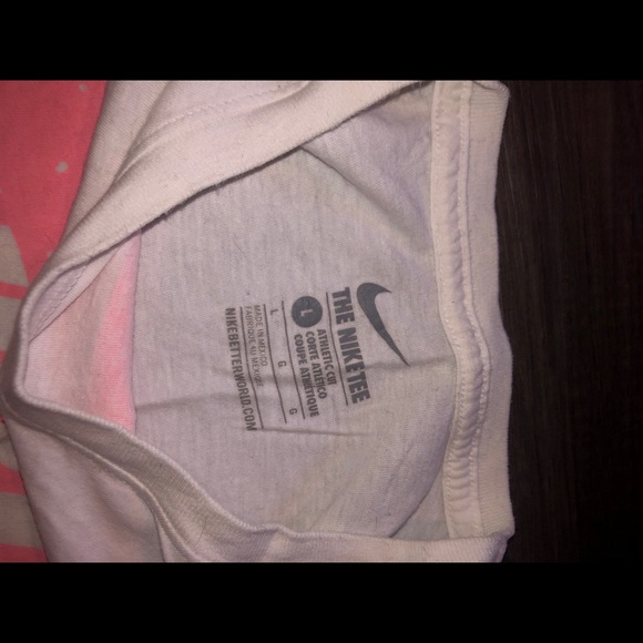 Men’s Nike tee - Picture 4 of 5